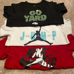 Great condition Nike Jordan boys size large tees